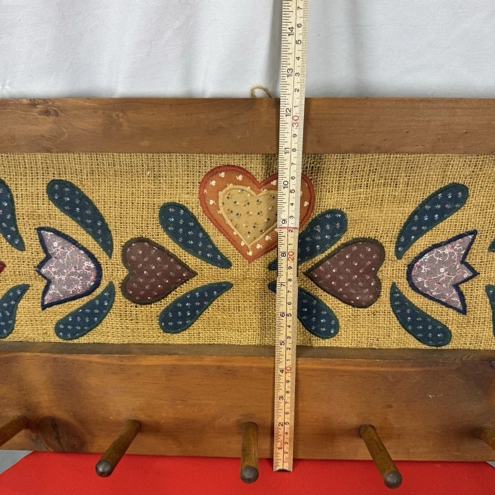 Vtg primitive burlap patchwork country heart Rack Wood Wall Mount Coat Hat Peg
